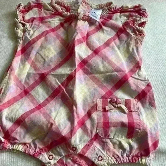 Bundle of 8 Baby Clothes 0-3 Month Used Great Condition Carter, Old Navy & more - Picture 9 of 12